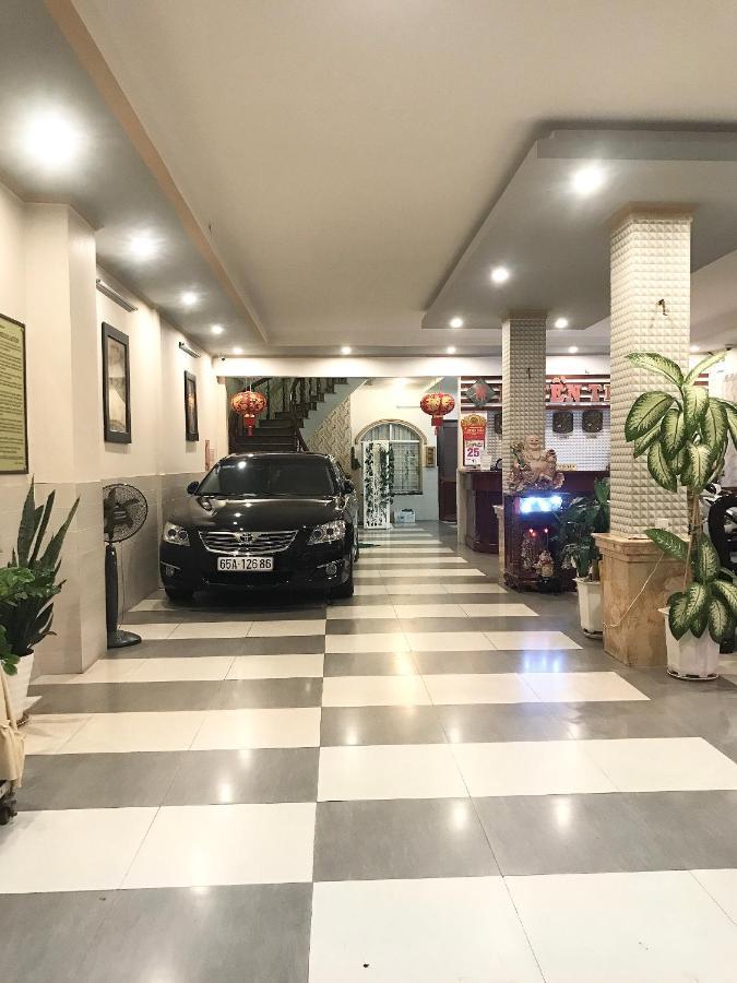Huyen Tran Hotel เกิ่นเทอ ภายนอก รูปภาพ
